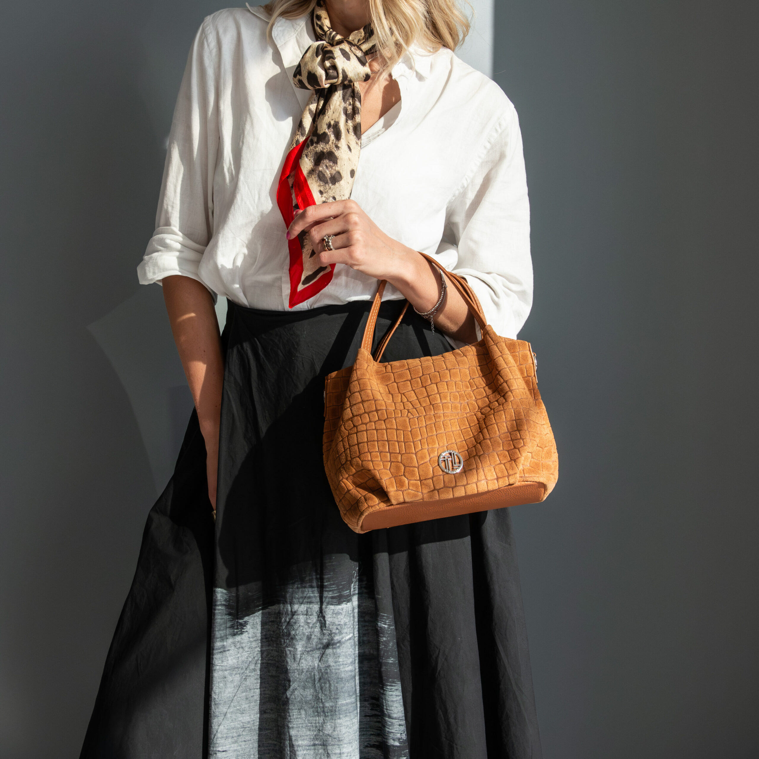 Nora Cocoon Suede leather handbag with croc print - Μπλε σκούρο - Image 8